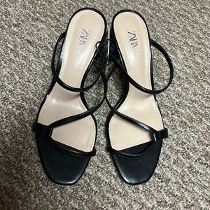 NWT Zara sandal